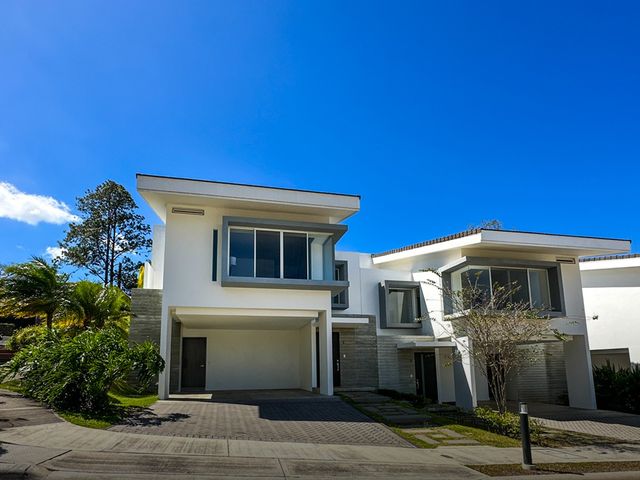 Moderna Casa en Condominio de Lujo – San Rafael de Escazú (Bello Horizonte) — photo 9 of 18