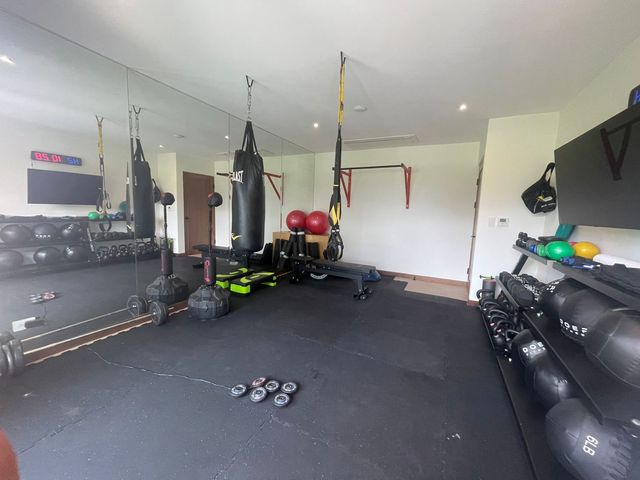Residencia de Lujo Contemporánea frente al Campo de Golf – Valle del Sol, Santa Ana — photo 18 of 20