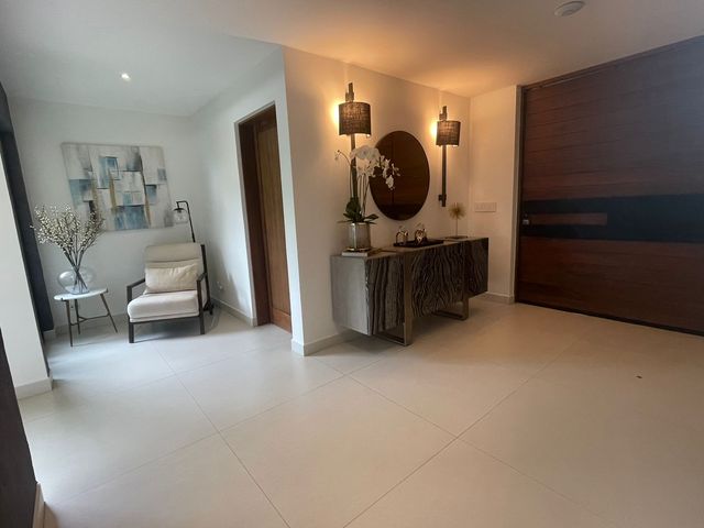 Residencia de Lujo Contemporánea frente al Campo de Golf – Valle del Sol, Santa Ana — photo 12 of 20