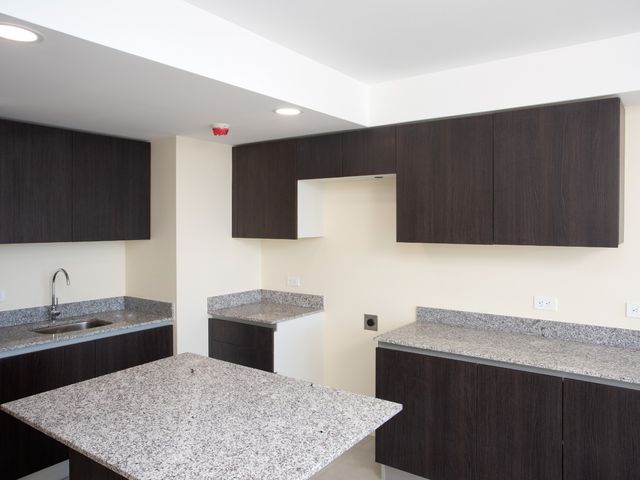 Moderno Apartamento en Piso 14 – Torres Los Yoses (Vistas al Sur) — photo 4 of 9