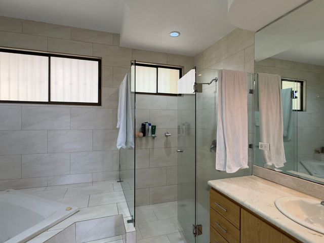 Residencia Colonial en Mora: 4 Hab / 3.5 Baños — 350 m² Const / 774 m² Lote — photo 16 of 20