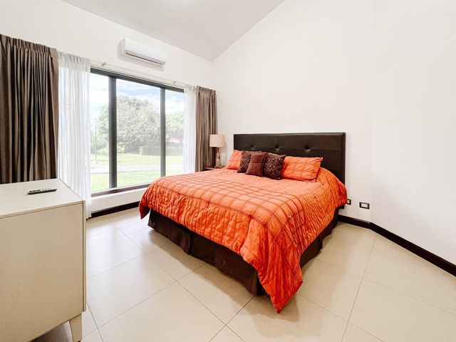 Casa Independiente en Río Oro, Santa Ana – 1,875 m² de Terreno — photo 17 of 20