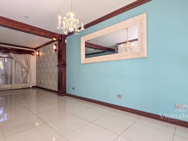Exclusiva Casa Esquinera - 3DOR/2.5BA - Jaboncillos, Escazú – Cerca de La Paco — photo 11 of 12