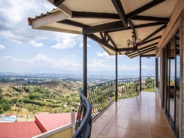 Residencia de Lujo en Grecia: Vistas de Ensueño, Seguridad Total y Facilidad Bancaria — photo 3 of 17
