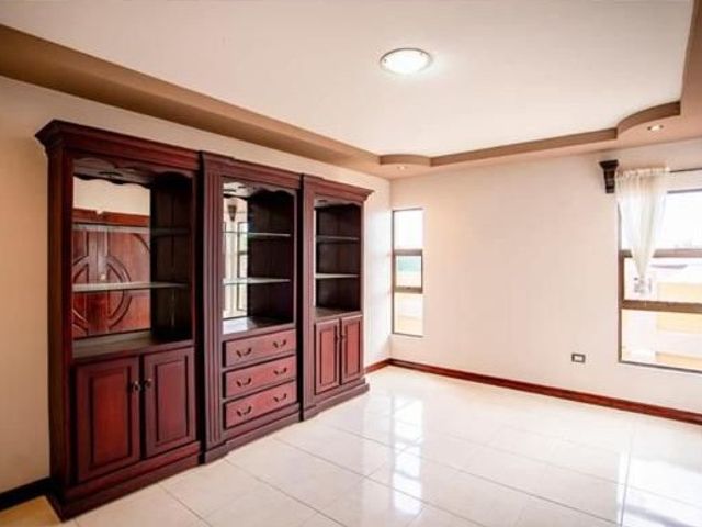 Residencia de Lujo en Grecia: Vistas de Ensueño, Seguridad Total y Facilidad Bancaria — photo 17 of 17