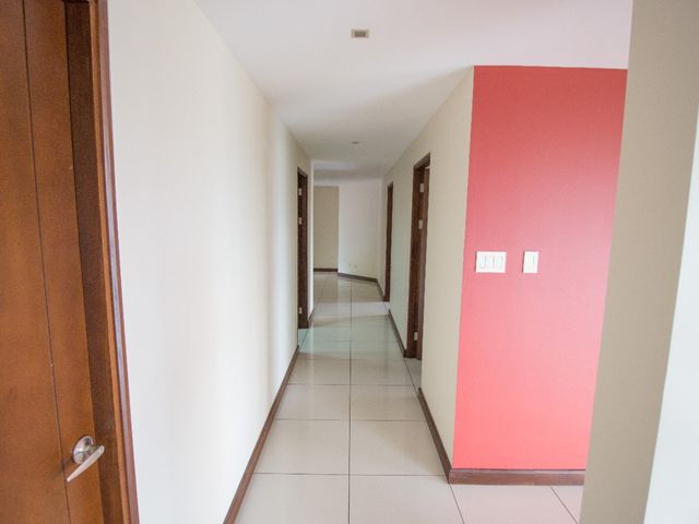 Altos las Palomas, Escazu - El Mirador - 4DOR/4.5BA - 293 M2 — photo 7 of 11