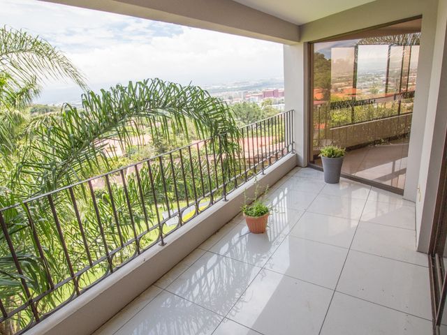Altos las Palomas, Escazu - El Mirador - 4DOR/4.5BA - 293 M2 — photo 9 of 11