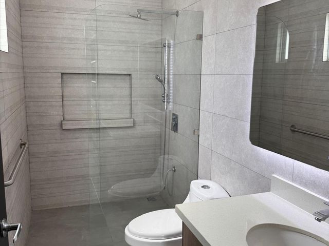 Rio Oro, Santa Ana - Casa Moderna de Una Planta - 215 m2 — photo 18 of 18