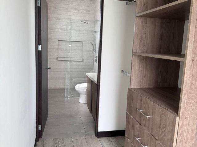 Rio Oro, Santa Ana - Casa Moderna de Una Planta - 215 m2 — photo 15 of 18