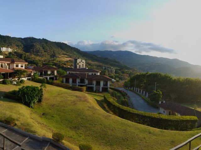 Exclusividad y Vistas Panorámicas en Alto Las Palomas | 175 m² de Puro Lujo — photo 9 of 17