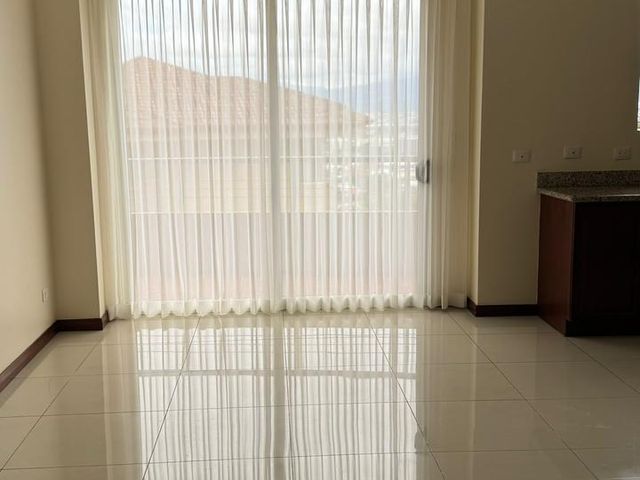 San Rafael de Escazú | 3 Hab / 2.5 Baños / 170 m2 — photo 18 of 20