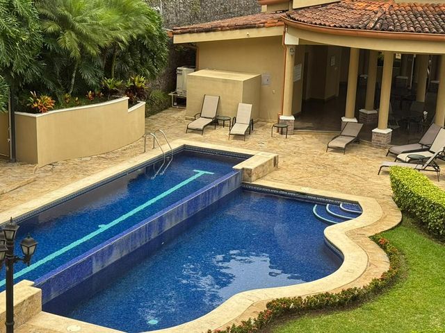 San Rafael de Escazú | 3 Hab / 2.5 Baños / 170 m2 — photo 6 of 20