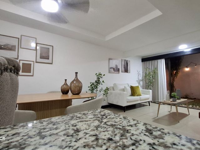 Casa en Condominio Santa Ana Hills - 3DOR/2.5BA - 240 m2 — photo 8 of 17