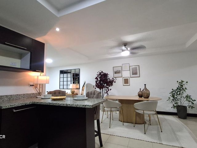 Casa en Condominio Santa Ana Hills - 3DOR/2.5BA - 240 m2 — photo 3 of 17