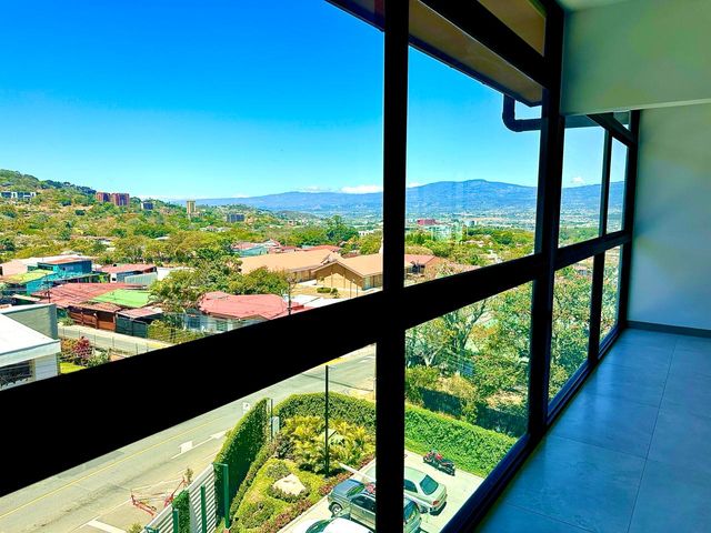 Lujo y Amplitud: Penthouse de 380 m² en el Corazón de Escazú — photo 12 of 12