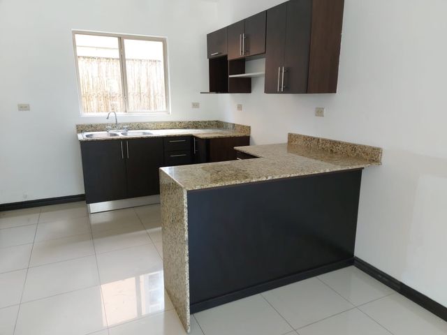 Residencial Flor de Itabo, Heredia - 3DOR/1.5BA - 145 m2 — photo 9 of 20