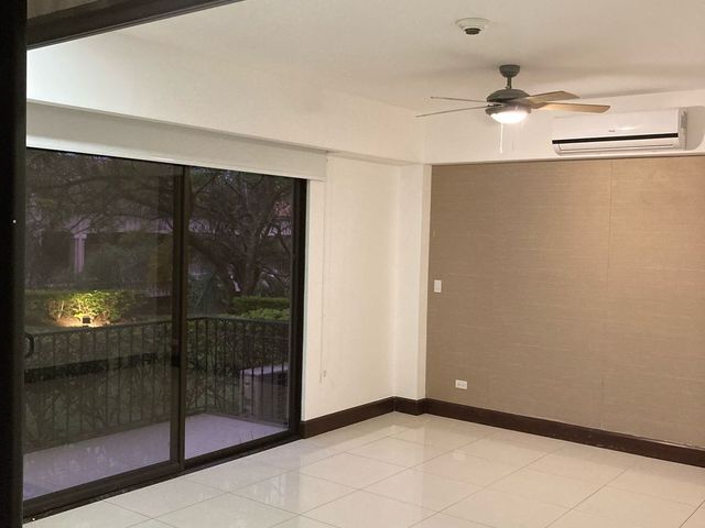 Exclusivo de 4 Hab + Servicio | Terraza de 36 m2 | Cerca de Hospital Metropolitano — photo 12 of 14