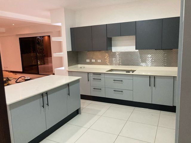 Exclusivo de 4 Hab + Servicio | Terraza de 36 m2 | Cerca de Hospital Metropolitano — photo 11 of 14