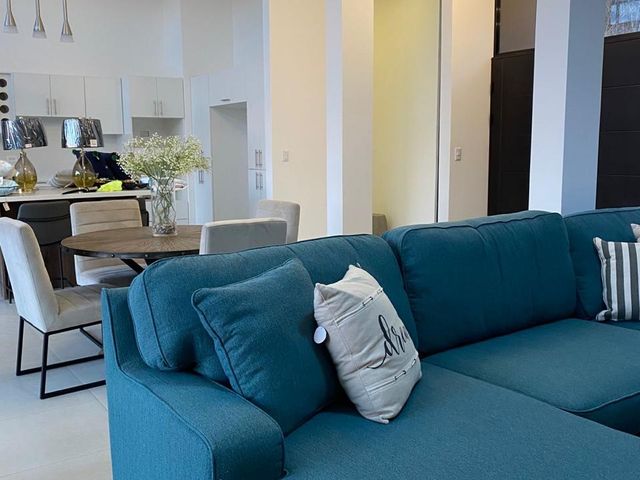 Residencia Contemporánea de Lujo 6BR/6BA en Mar Vista — photo 6 of 18