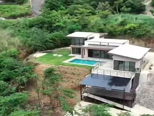 Residencia Contemporánea de Lujo 6BR/6BA en Mar Vista — photo 13 of 18