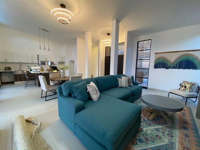 Residencia Contemporánea de Lujo 6BR/6BA en Mar Vista — photo 5 of 18