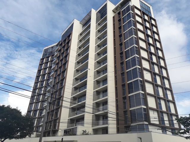 Apartamento en Hyde Park, Rohrmoser – 3 Habitaciones y Servicio — photo 1 of 15