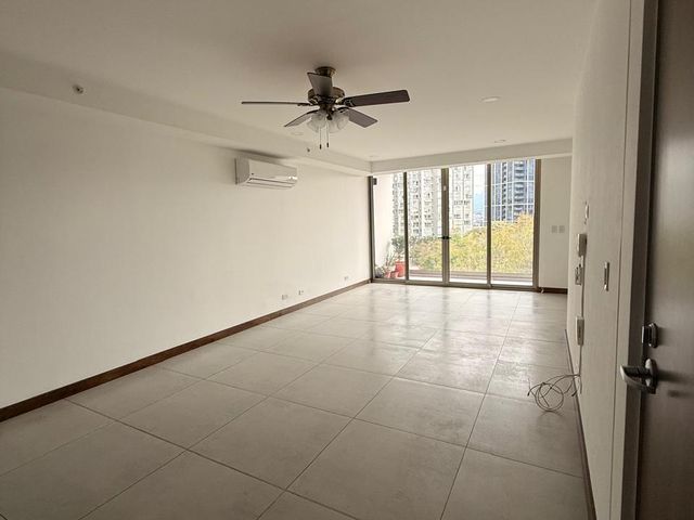 Apartamento en Hyde Park, Rohrmoser – 3 Habitaciones y Servicio — photo 4 of 15