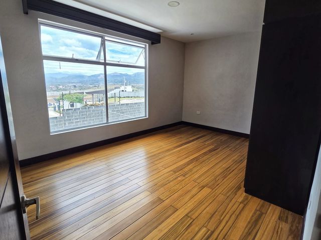 Casa Contemporánea en Condominio Montezuma | 3DOR / 2.5BA | 250 m² — photo 13 of 20