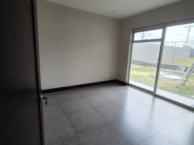 Casa Contemporánea en Condominio Montezuma | 3DOR / 2.5BA | 250 m² — photo 11 of 20