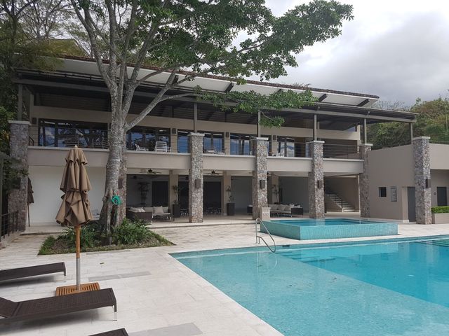 Flats 21, Lomas del Valle, Santa Ana - 2DOR/2.5BA - 205 m2 *** SIN MUEBLES *** — photo 16 of 18