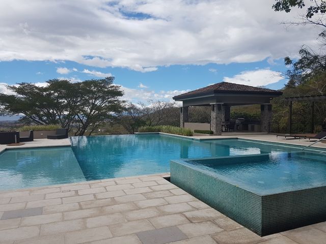 Flats 21, Lomas del Valle, Santa Ana - 2DOR/2.5BA - 205 m2 *** SIN MUEBLES *** — photo 12 of 18