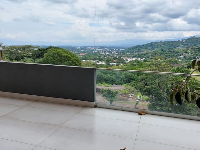 Flats 21, Lomas del Valle, Santa Ana - 2DOR/2.5BA - 205 m2 *** SIN MUEBLES *** — photo 8 of 18