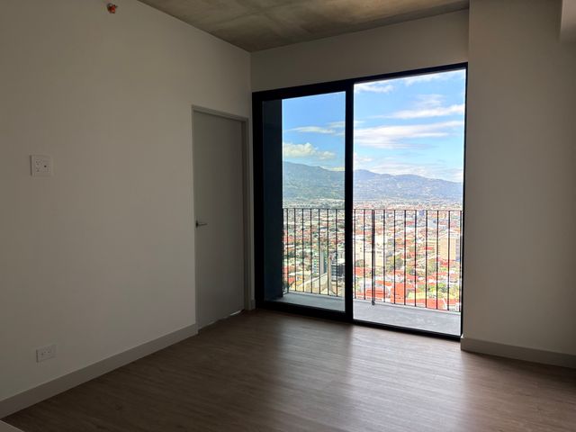 Apartamento en piso 29 Secrt Escalante — photo 1 of 15