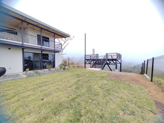 Casa Santiago — photo 10 of 17