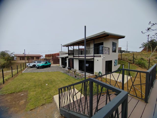 Casa Santiago — photo 13 of 17