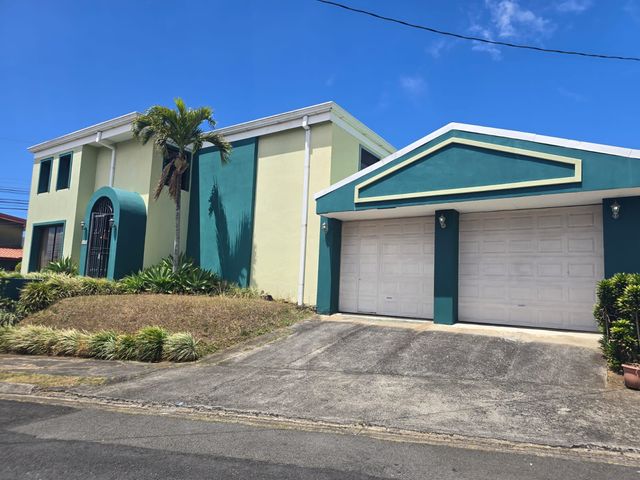 Venta de casa en Residencial Villa Adobe, Santo Domingo, Heredia — photo 1 of 21