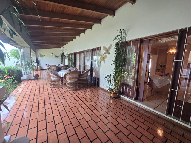Venta de Casa en Residencial Montenegro, Alajuela — photo 10 of 18