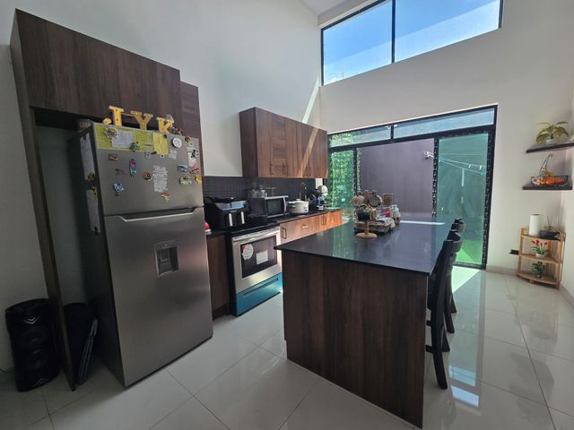 Venta de Casa de una planta en San Rafael, Heredia — photo 12 of 20