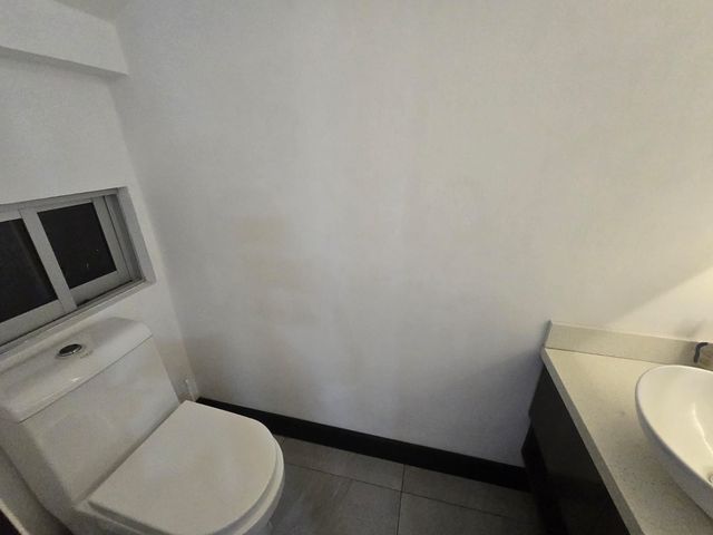 Baño — VENTA DE CASA EN CONDOMINIO HACIENDA EL COYOL, ALAJUELA, foto 9 de 21