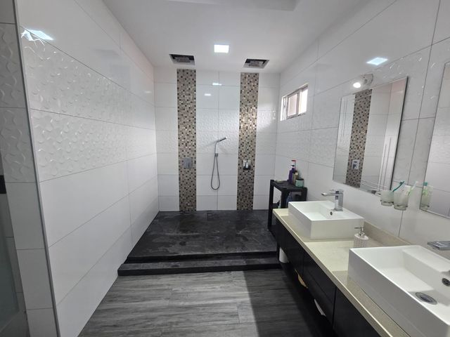 Baño — VENTA DE CASA EN CONDOMINIO HACIENDA EL COYOL, ALAJUELA, foto 13 de 21