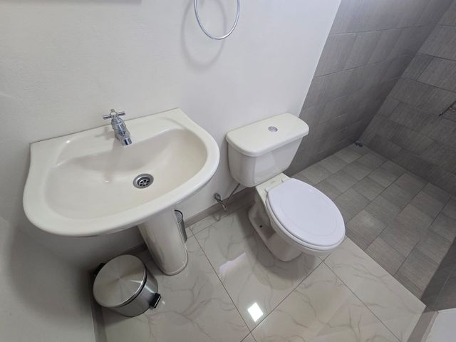 VENTA DE CASA INDEPENDIENTE DE DOS PLANTAS EN TIBÁS CENTRO — photo 8 of 19