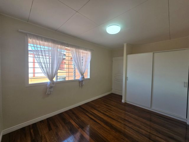 VENTA DE CASA INDEPENDIENTE DE DOS PLANTAS EN TIBÁS CENTRO — photo 5 of 19