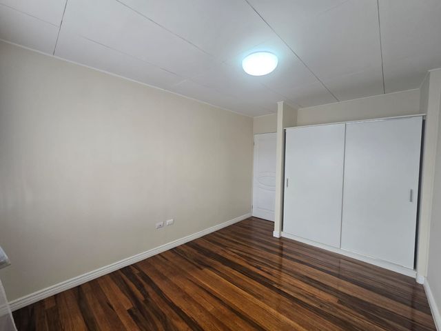 VENTA DE CASA INDEPENDIENTE DE DOS PLANTAS EN TIBÁS CENTRO — photo 6 of 19