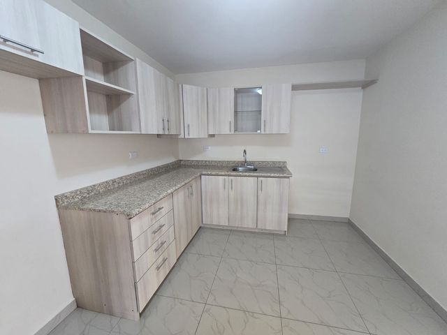 VENTA DE CASA INDEPENDIENTE DE DOS PLANTAS EN TIBÁS CENTRO — photo 15 of 19