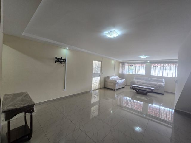 VENTA DE CASA INDEPENDIENTE DE DOS PLANTAS EN TIBÁS CENTRO — photo 12 of 19