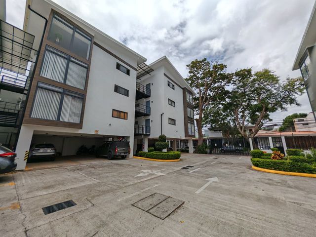 Venta de apartamento en 4to piso, condominio Distrito Irazú, La Uruca — foto 1 de 5
