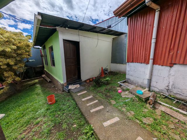 Venta de lote de 453 m2 para desarrollo de apartamentos en San Antonio de Coronado — foto 3 de 5