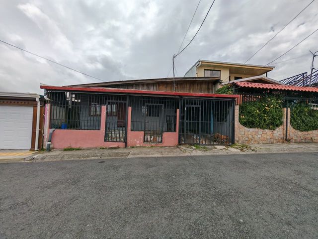 Venta de lote de 260 m2 ideal para construir apartamentos en San Antonio de Coronado — foto 1 de 5