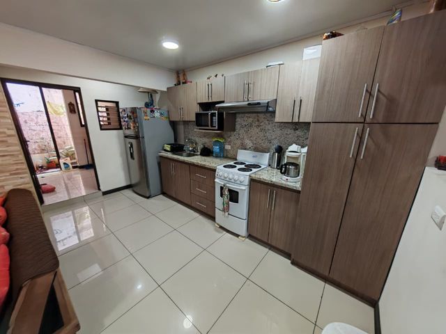 Venta de casa con cuatro habitaciones en Condominio en Barrio Cordoba, Zapote — foto 2 de 5
