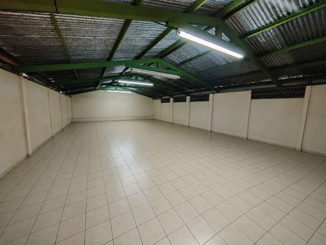 Venta de propiedad con una Bodega, ideal para desarrollo de apartamentos, San Antonio de Coronado — foto 3 de 5